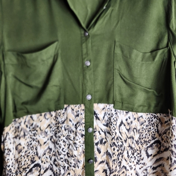 Free People Welcome to the Jungle Animal Print Buttonfront Blouse-Size M - Picture 4 of 13